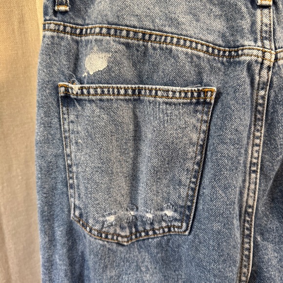 Simple Society Women's Distressed Ripped Jeans Size 13/31 Light Wash Denim - Picture 5 of 10